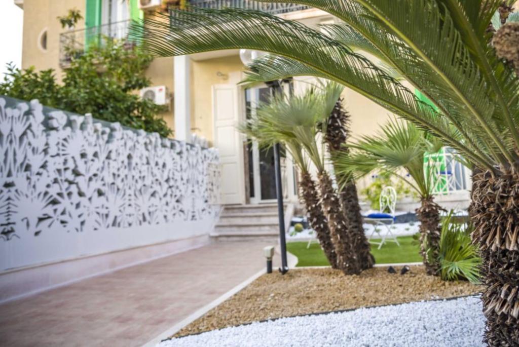 Porto Di Mare B&B Giovinazzo Exterior photo